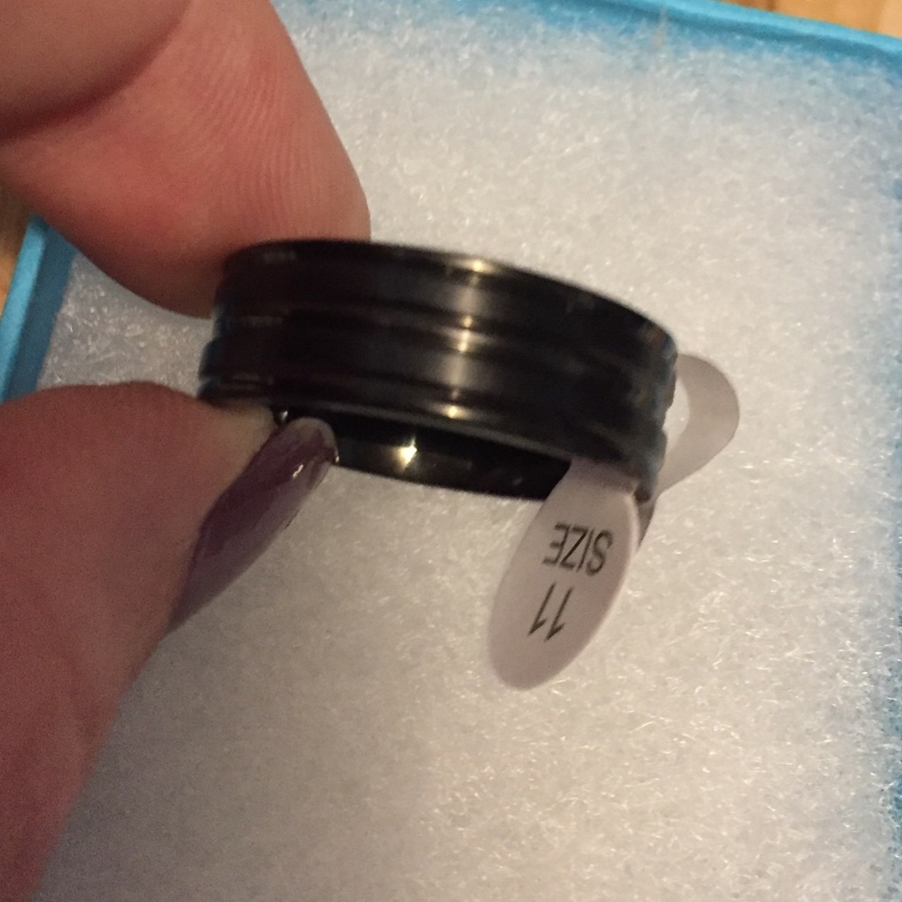 Titanium Black Ribbed Band - Picture 4 of 4